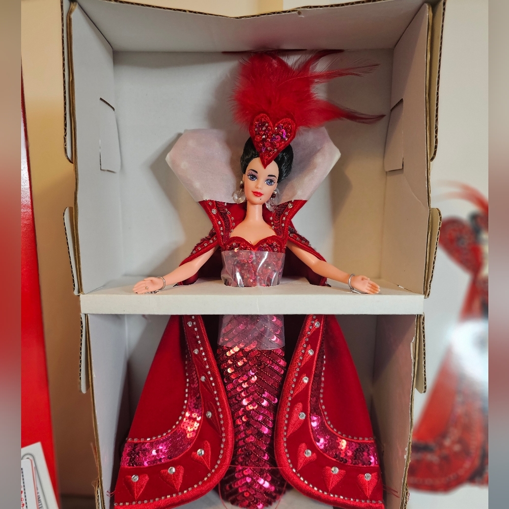 Bob Mackie Queen of Hearts Barbie Doll - Vintage NIB w/ all Originl Mat erials!